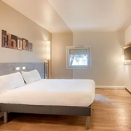 Hotell Ibis Budget Versailles - 2*